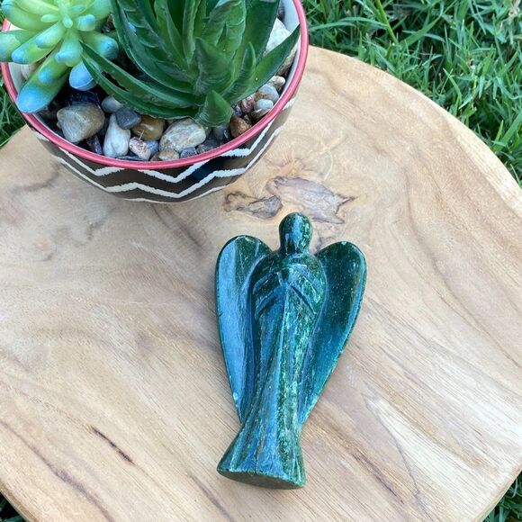 Dark Green Aventurine Angel - Picture 2 of 10